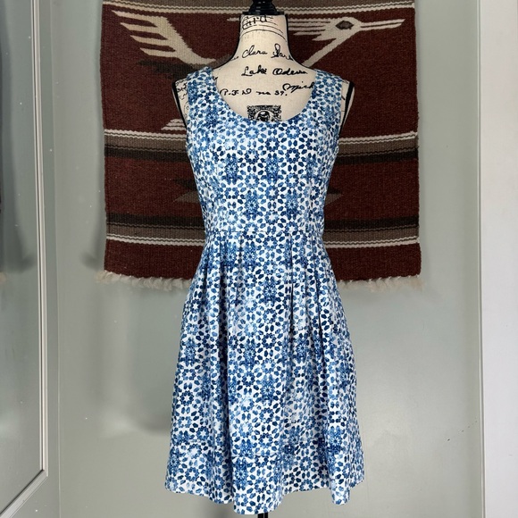 Calvin Klein Sleeveless Fit and Flare Pleated Dress in Regatta Print - Picture 1 of 10